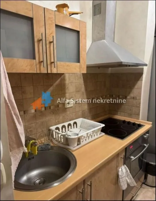 Izdavanje, trosoban stan, 73m², Voždovac Sve Podlokacije, Beograd