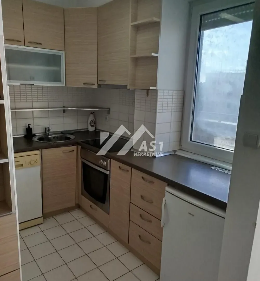 Izdavanje, dvosoban stan, 45m², Liman 4, Novi Sad Sve Podlokacije