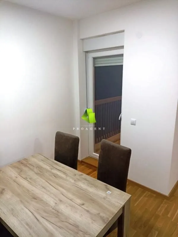 Izdavanje, dvosoban stan, 67m², Medijana, Niš