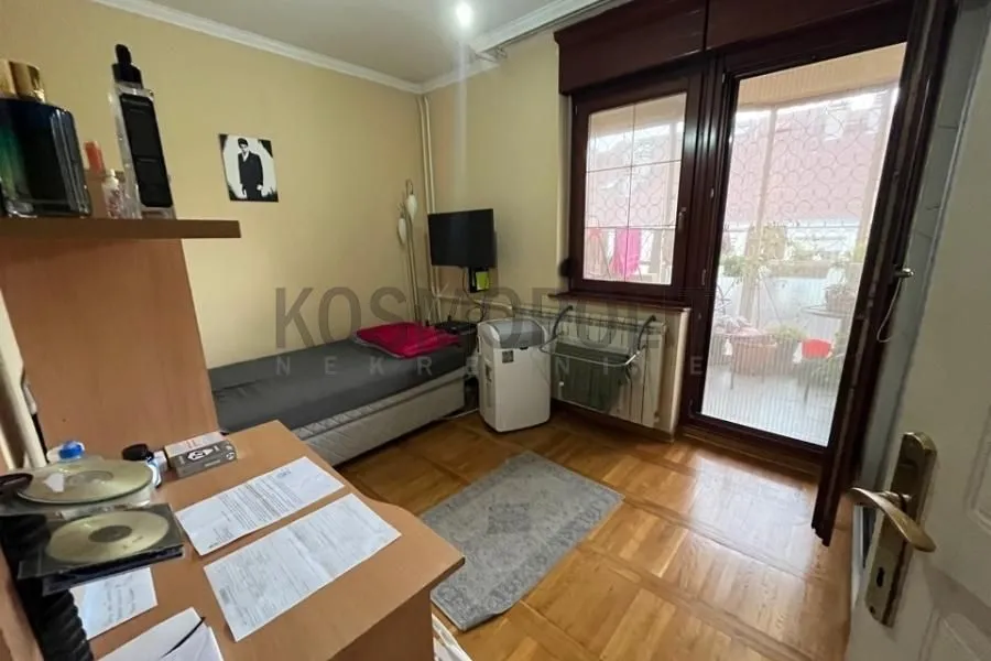 Sale, four bedroom apartment, 110m², Vukov Spomenik, Zvezdara Sve Podlokacije