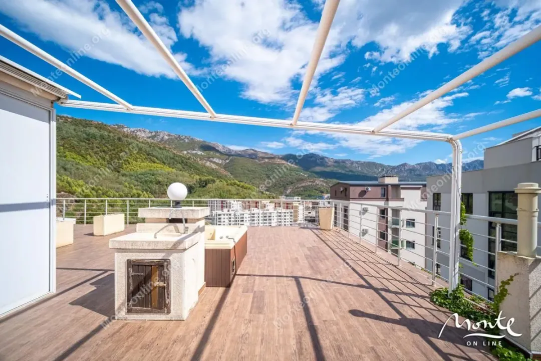 Sale, two bedroom apartment, 74m², Bečići, Budva