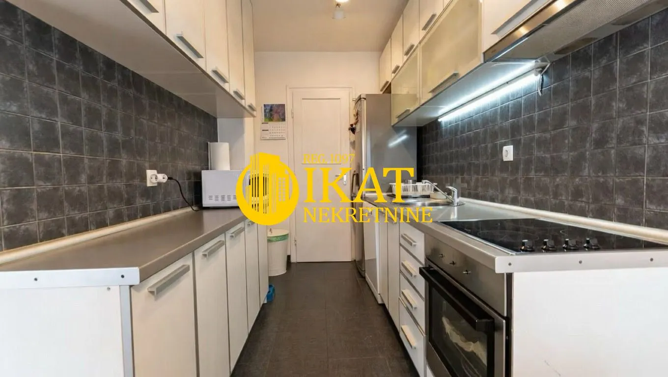 Sale, three bedroom apartment, 69m², Vračar Sve Podlokacije, Beograd