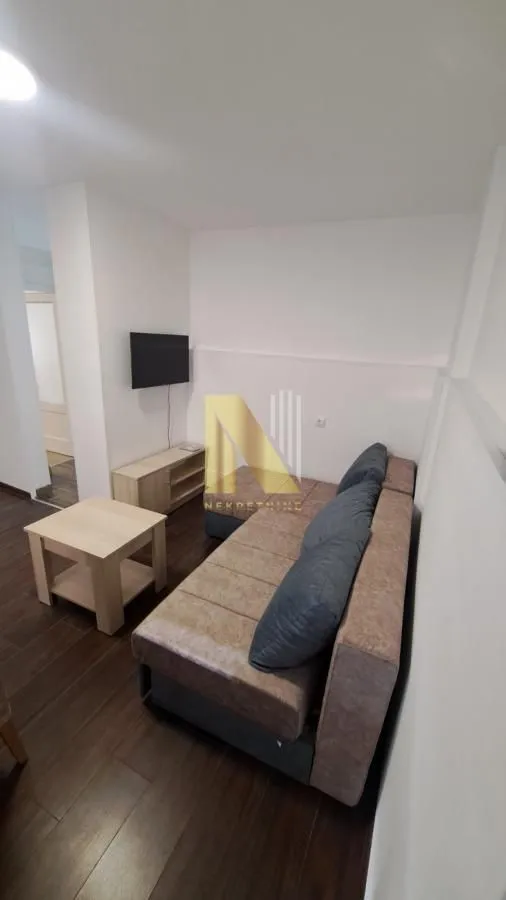 Izdavanje, dvosoban stan, 45m², Sremska Kamenica, Petrovaradin