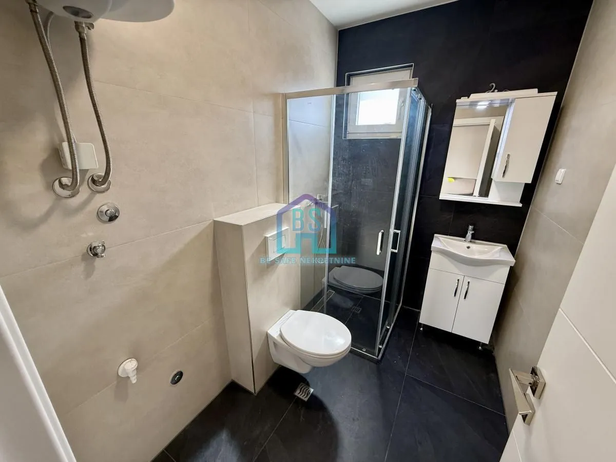 Prodaja, jednosoban stan, 37m², Vidovdansko naselje, Novi Sad Sve Podlokacije