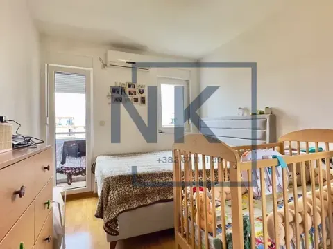 Prodaja, trosoban stan, 78m², Stari Aerodrom, Podgorica - image 13