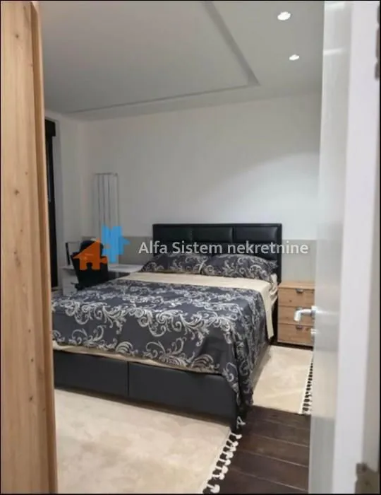 Rent, four bedroom apartment, 95m², Stari Grad, Beograd