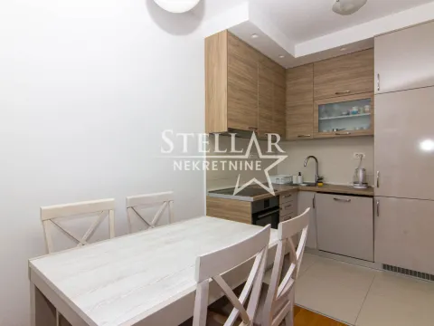 Rent, one bedroom apartment, 42m², Blok 6, Podgorica - image 2