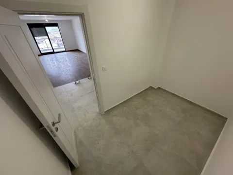 Prodaja, trosoban stan, 127m², Tološka šuma, Podgorica - image 8