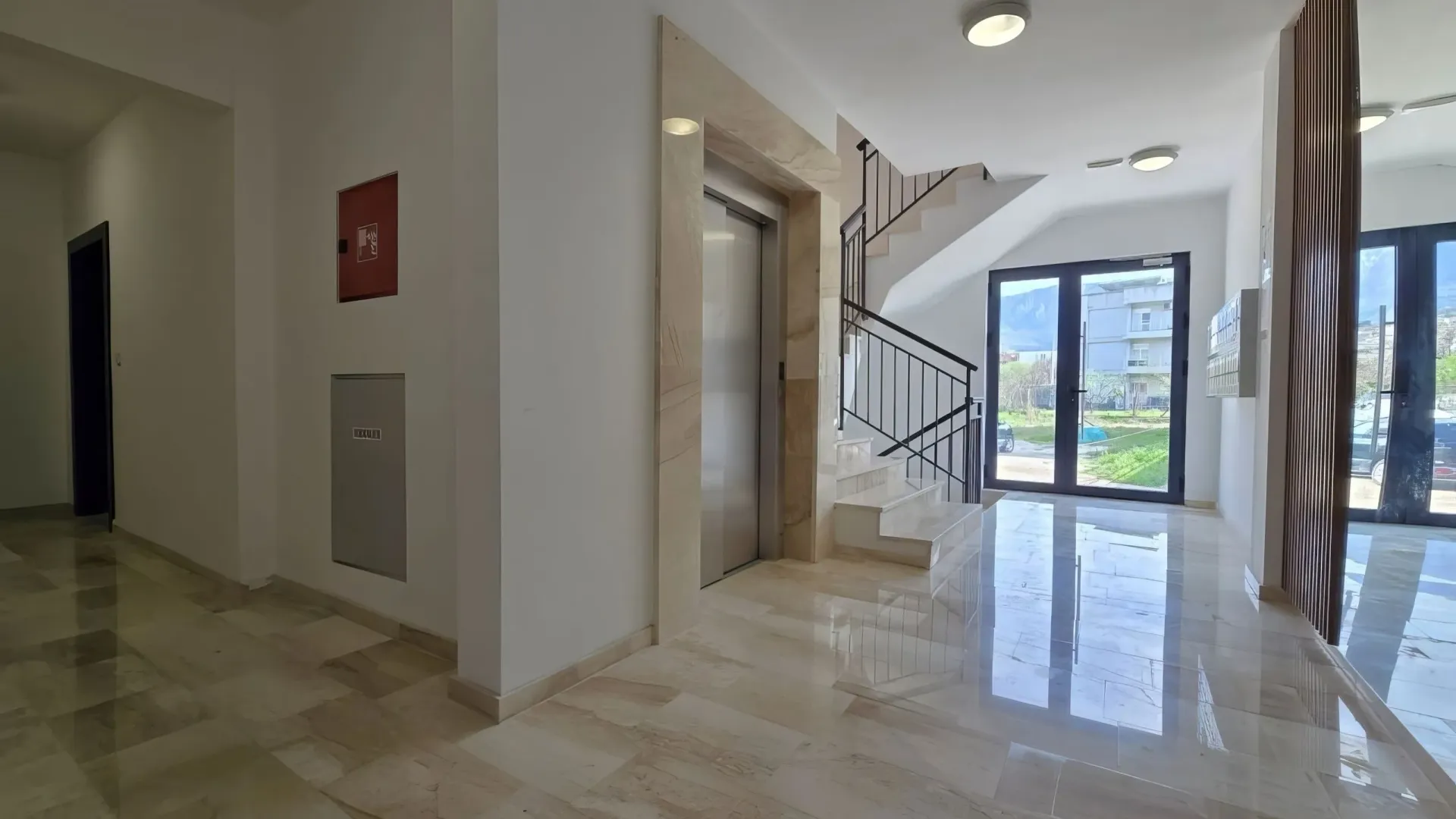 Prodaja, jednosoban stan, 42m², Ilino, Bar