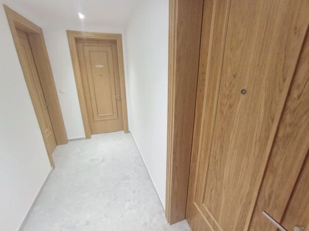 Izdavanje, jednosoban stan, 50m², Centar, Podgorica