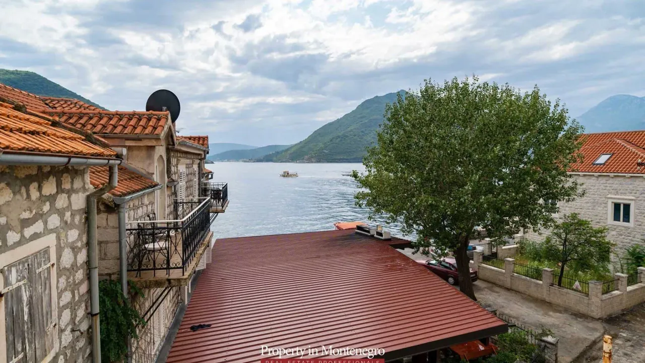 Prodaja, jednosoban stan, 42m², Perast, Kotor