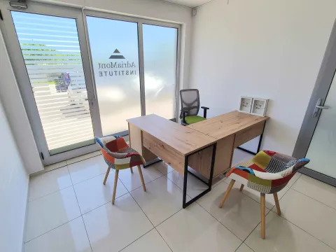 Izdavanje, poslovni prostor, 190m², City Kvart, Podgorica - image 6