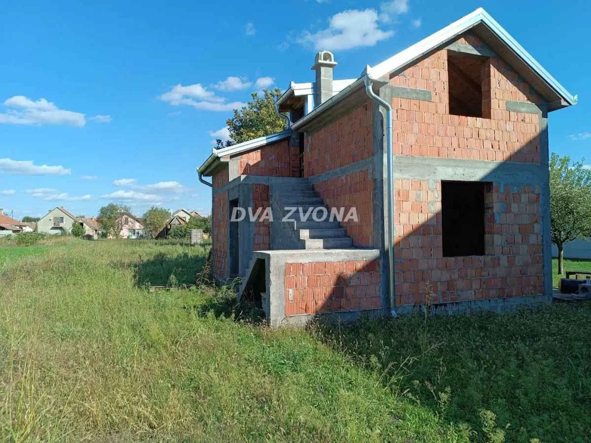 Sale, land lot, 900m², Centar, Stara Pazova