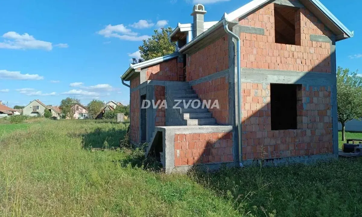 Sale, land lot, 900m², Centar, Stara Pazova