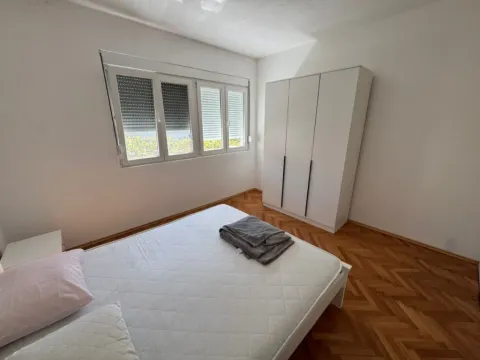 Rent, house, 100m², Dalmatinska ulica, Podgorica - image 10