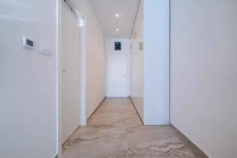 Prodaja, jednosoban stan, 56m², Rafailovići, Budva - image 8