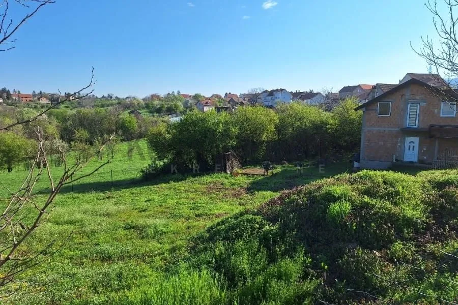 Prodaja, plac, 850m², Voždovac Sve Podlokacije, Beograd