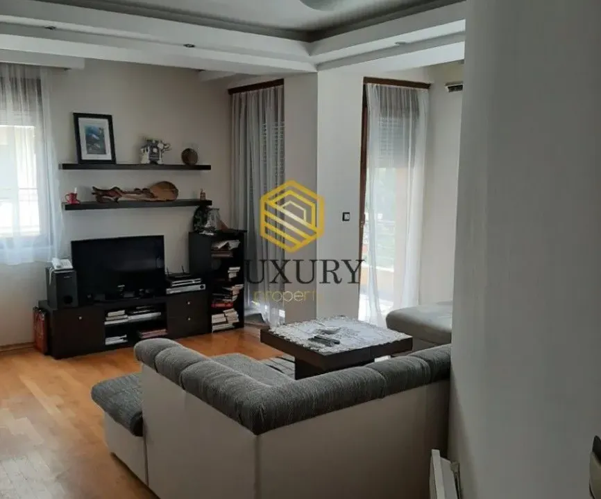 Prodaja, dvosoban stan, 73m², Momišići, Podgorica