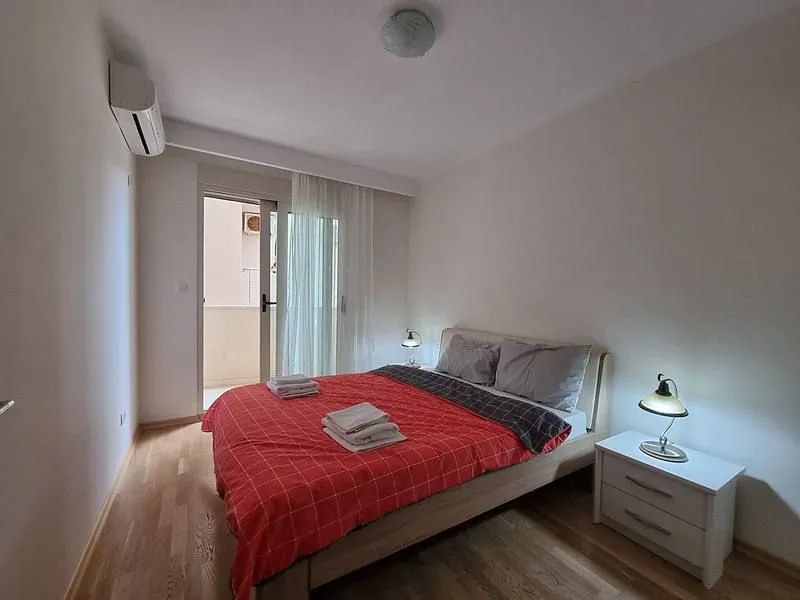 Rent, two bedroom apartment, 94m², Bečići, Budva