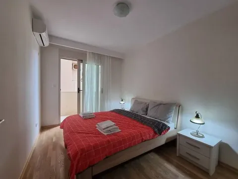 Rent, two bedroom apartment, 94m², Bečići, Budva - image 9