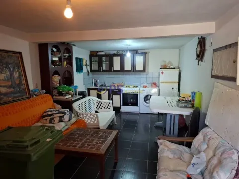 Sale, house, 150m², Bar, Crna Gora - image 9