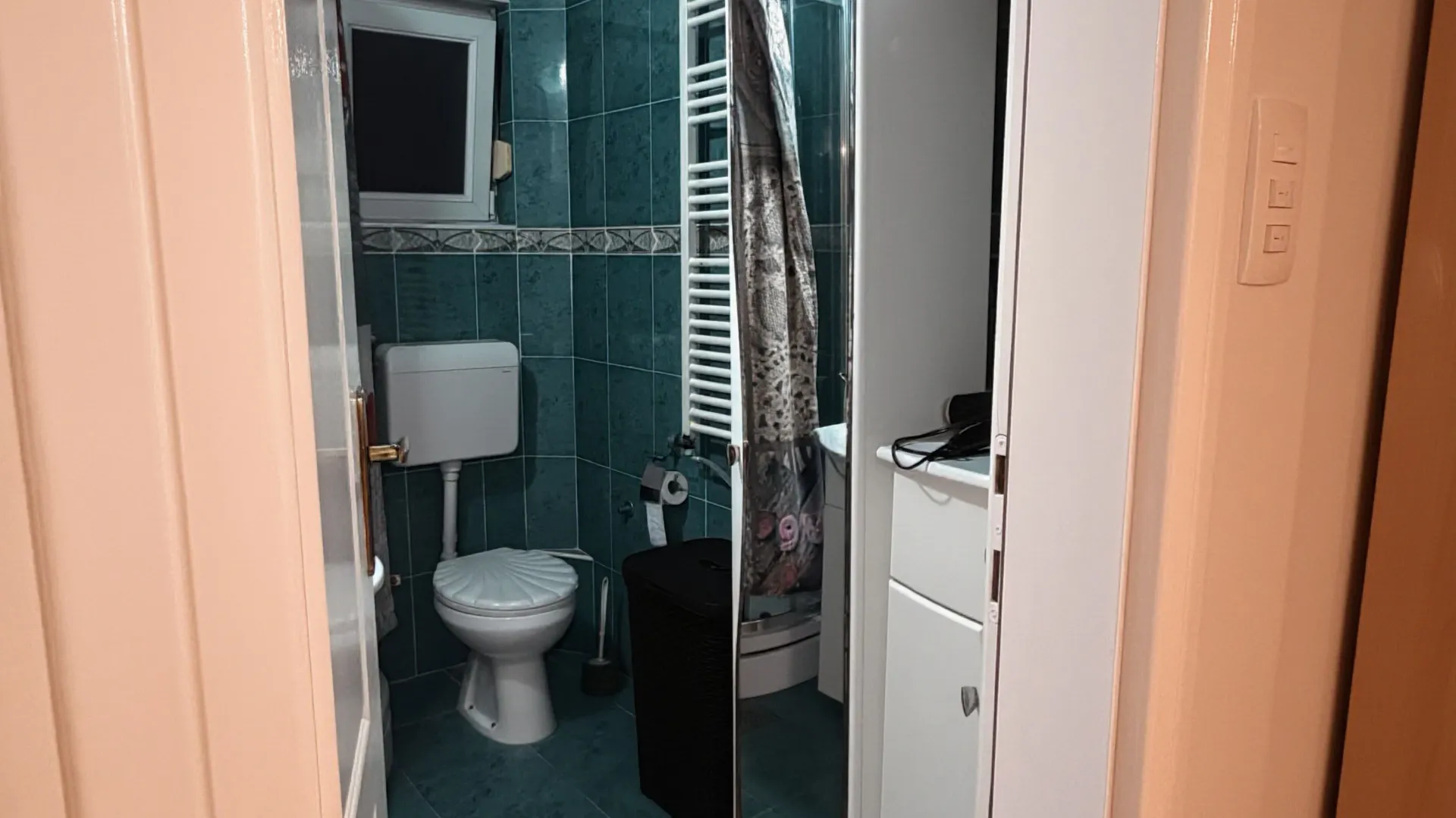 Rent, four bedroom apartment, 120m², Škaljari, Kotor