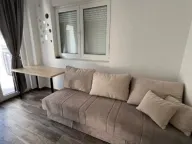 Izdavanje, dvosoban stan, 55m², Tivat, Crna Gora - image 5