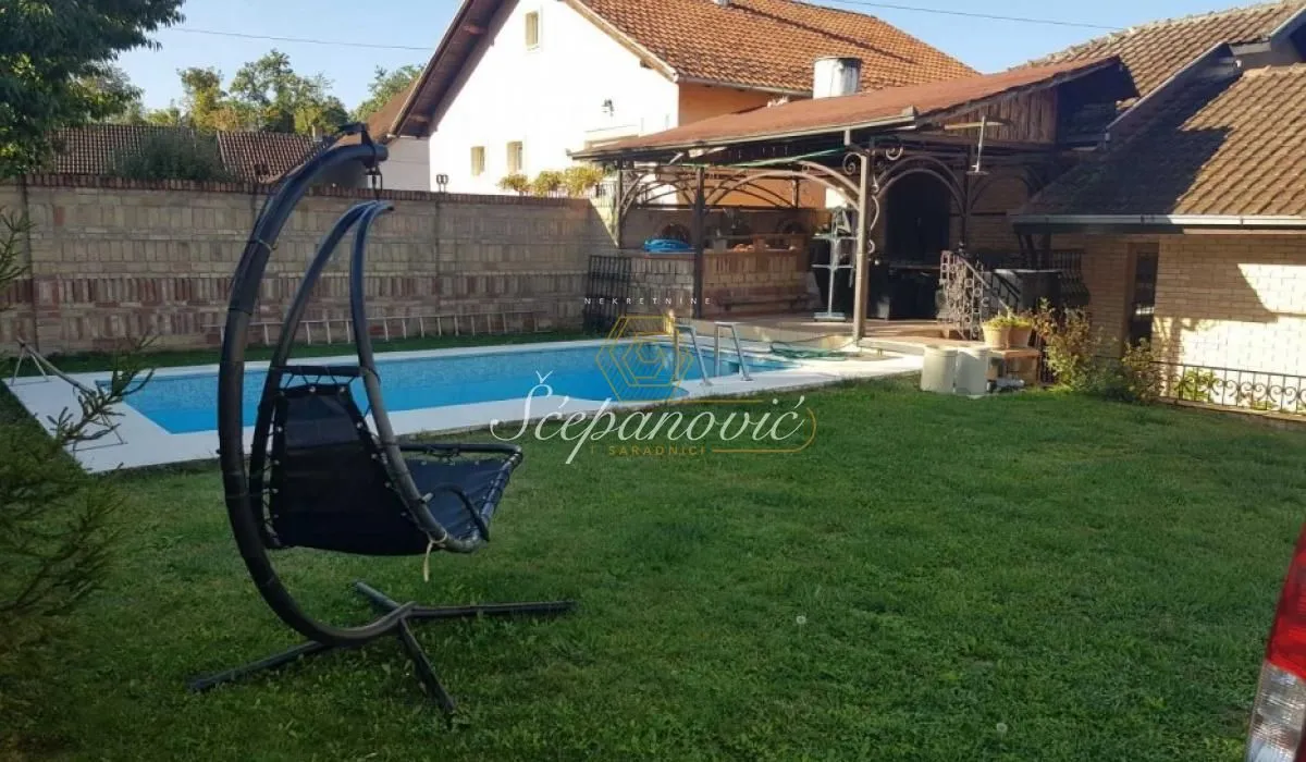 Izdavanje, kuća, 165m², Sremska Kamenica, Petrovaradin