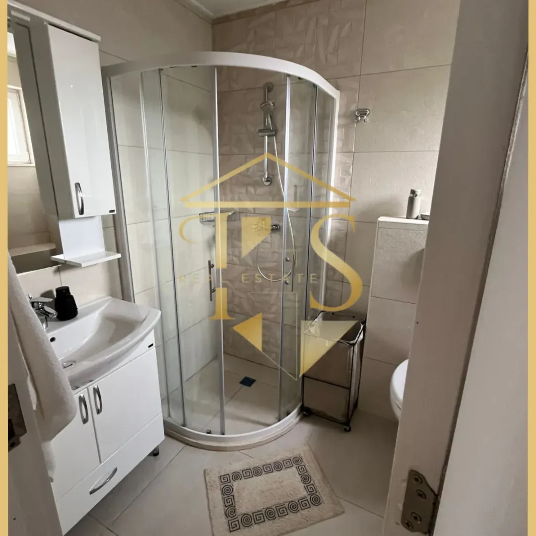 Izdavanje, jednosoban stan, 65m², Kava, Tivat