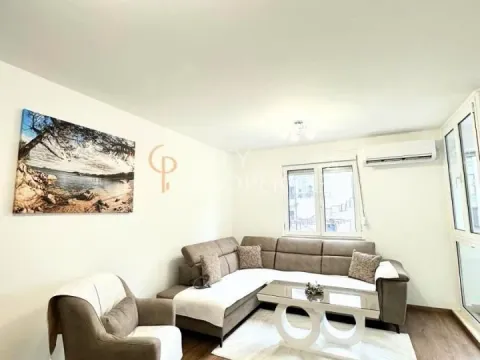 Izdavanje, stan, 103m², Tološka šuma, Podgorica - image 1