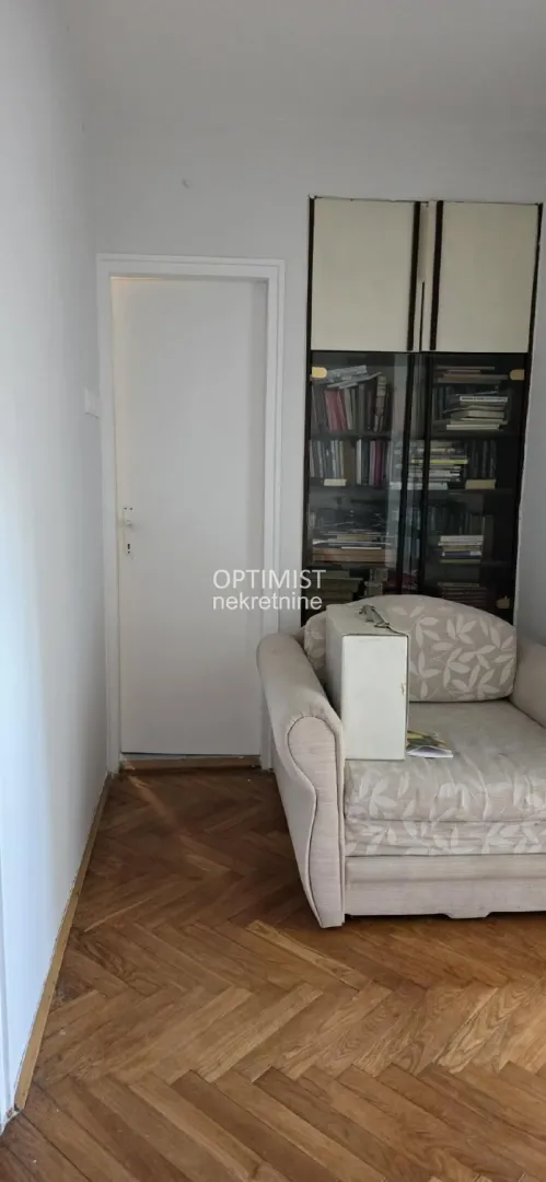 Prodaja, dvosoban stan, 58m², Novi Beograd Blok 1 Fontana, Novi Beograd Sve Podlokacije