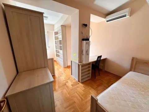 Prodaja, dvosoban stan, 92m², City Kvart, Podgorica - image 9