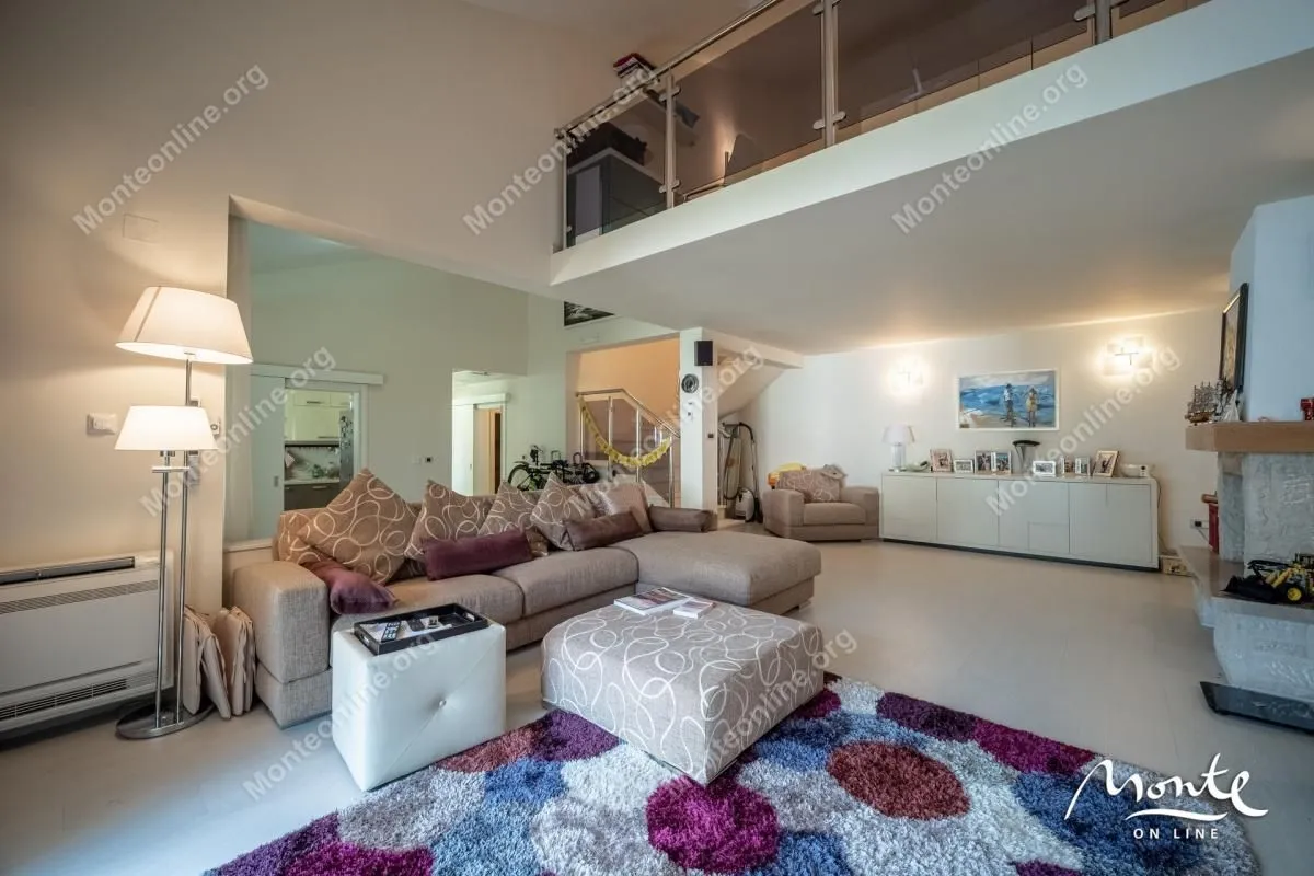 Sale, house, 484m², Stoliv, Kotor
