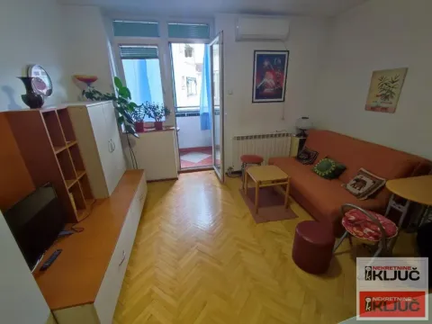 Stan in Bulevar Evrope