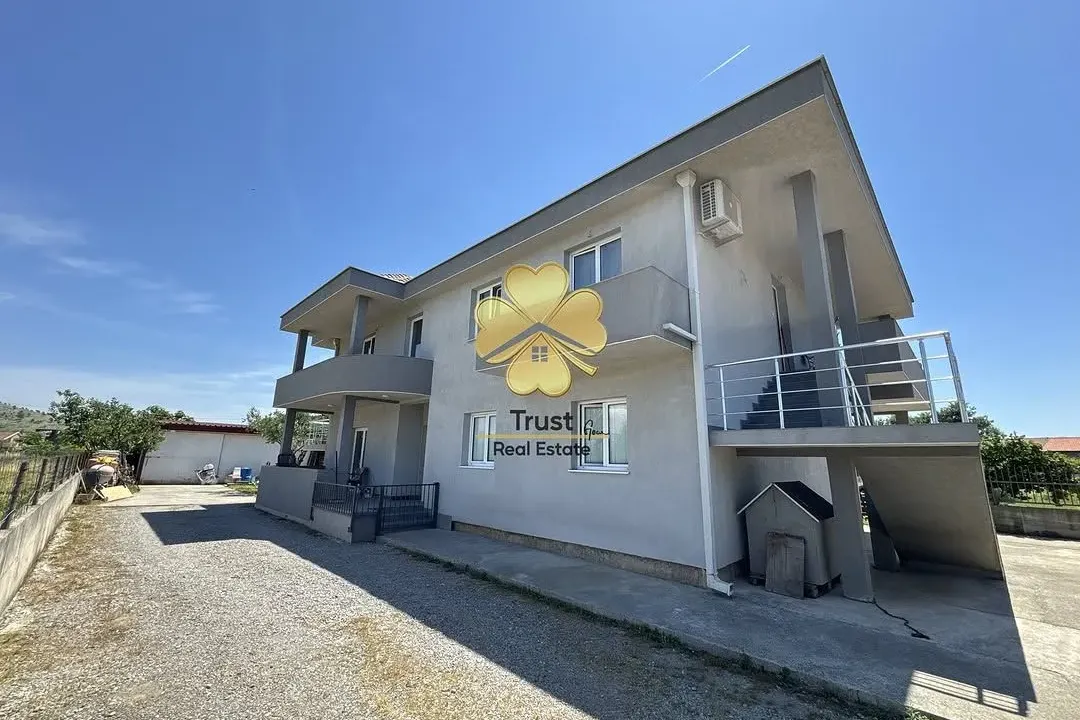 Sale, house, 310m², Gornja Gorica, Podgorica