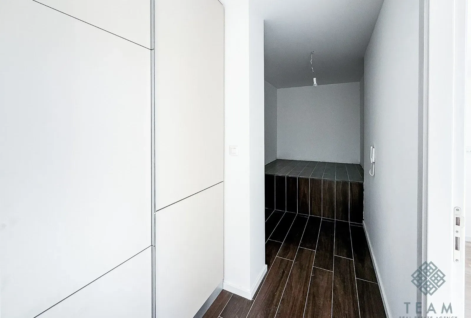 Prodaja, jednosoban stan, 52m², Tološi, Podgorica