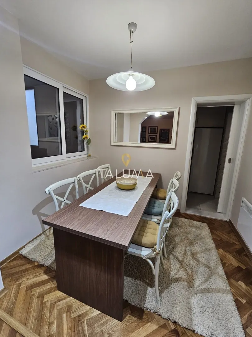 Rent, three bedroom apartment, 100m², Blok 6, Podgorica
