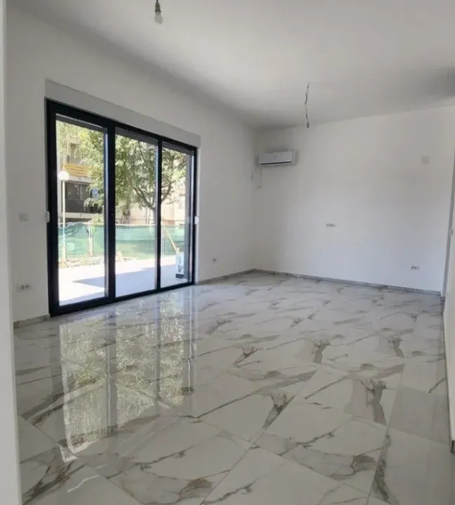 Sale, three bedroom apartment, 62m², Aerodrom, Kragujevac