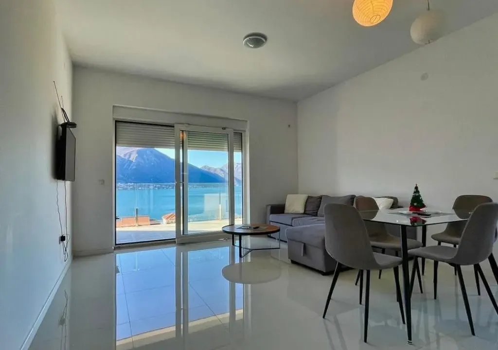 Sale, one bedroom apartment, 46m², Dobrota, Kotor