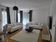 Izdavanje, dvosoban stan, 100m², Blok 9, Podgorica - image 1