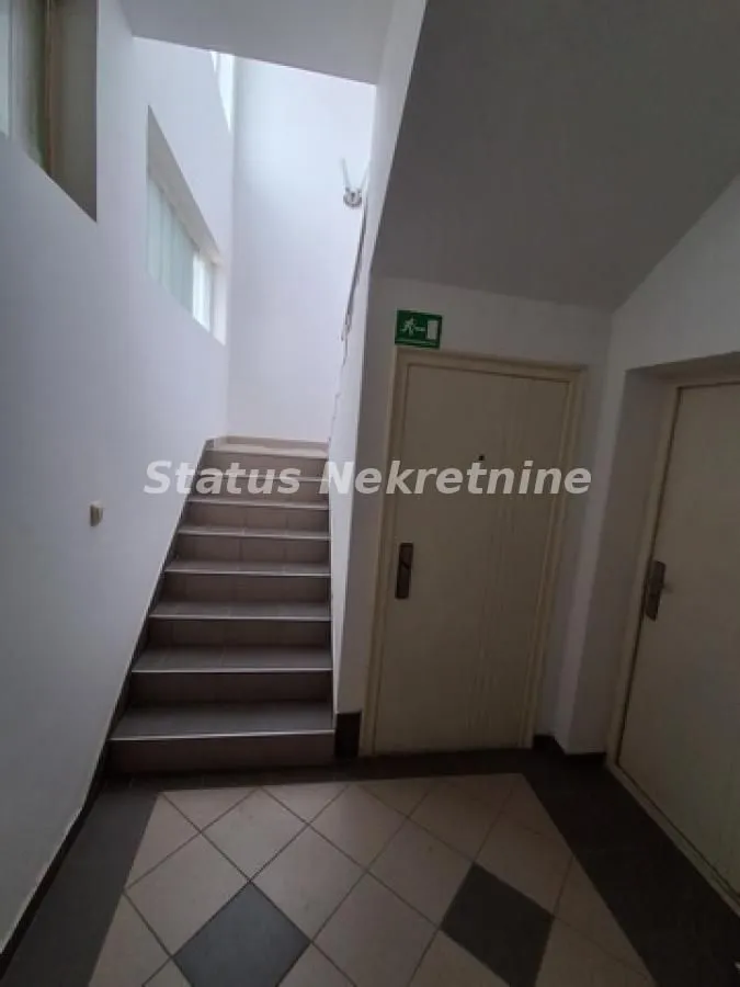 Rent, office space, 770m², Veternik, Novi Sad Sve Podlokacije