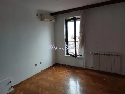 Prodaja, četvorosoban stan, 111m², Stari Grad, Beograd - image 11