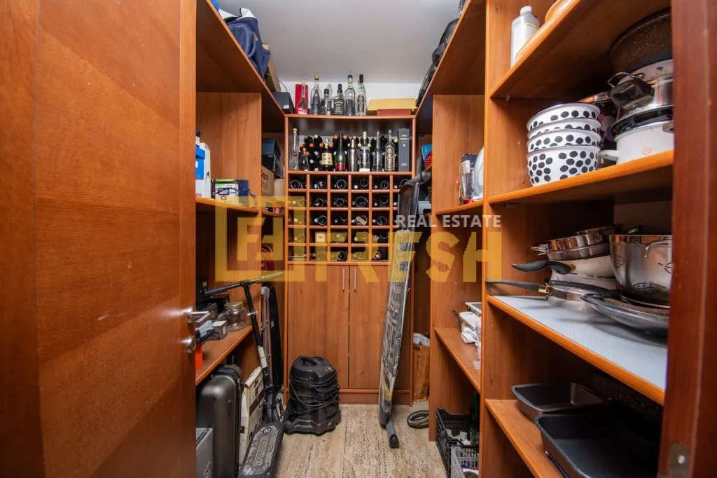 Rent, four bedroom apartment, 160m², Preko Morače, Podgorica