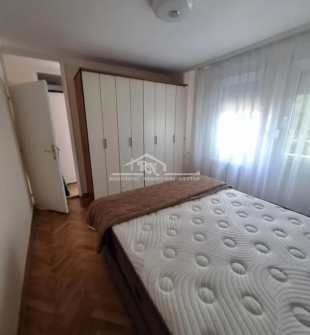 Izdavanje, trosoban stan, 73m², Novi Beograd Sve Podlokacije, Beograd