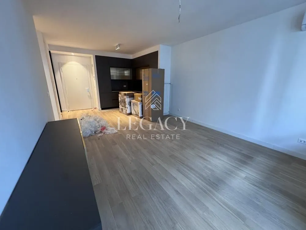 Izdavanje, dvosoban stan, 59m², Savski Venac, Beograd