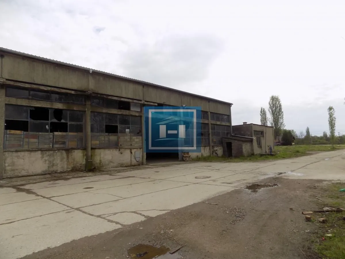 Sale, office space, 1180m², Žabare, Paraćin