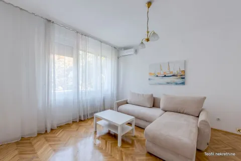 Sale, two bedroom apartment, 65m², Kalenić Pijaca, Vračar Sve Podlokacije - image 3