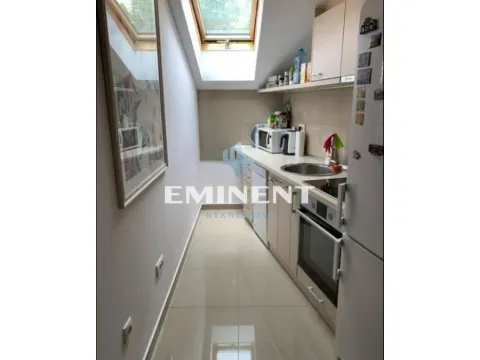 Izdavanje, trosoban stan, 80m², Vračar Hram, Vračar Sve Podlokacije - image 5