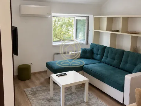 Rent, four bedroom apartment, 65m², Stari Grad, Beograd - image 2