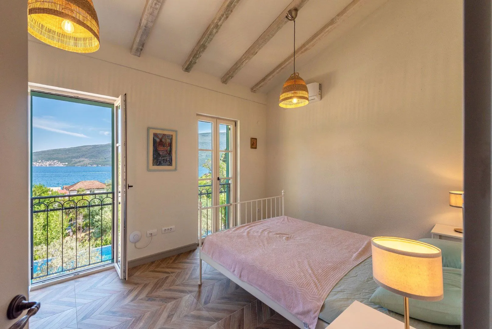 Prodaja, kuća, 198m², Baošići, Herceg Novi